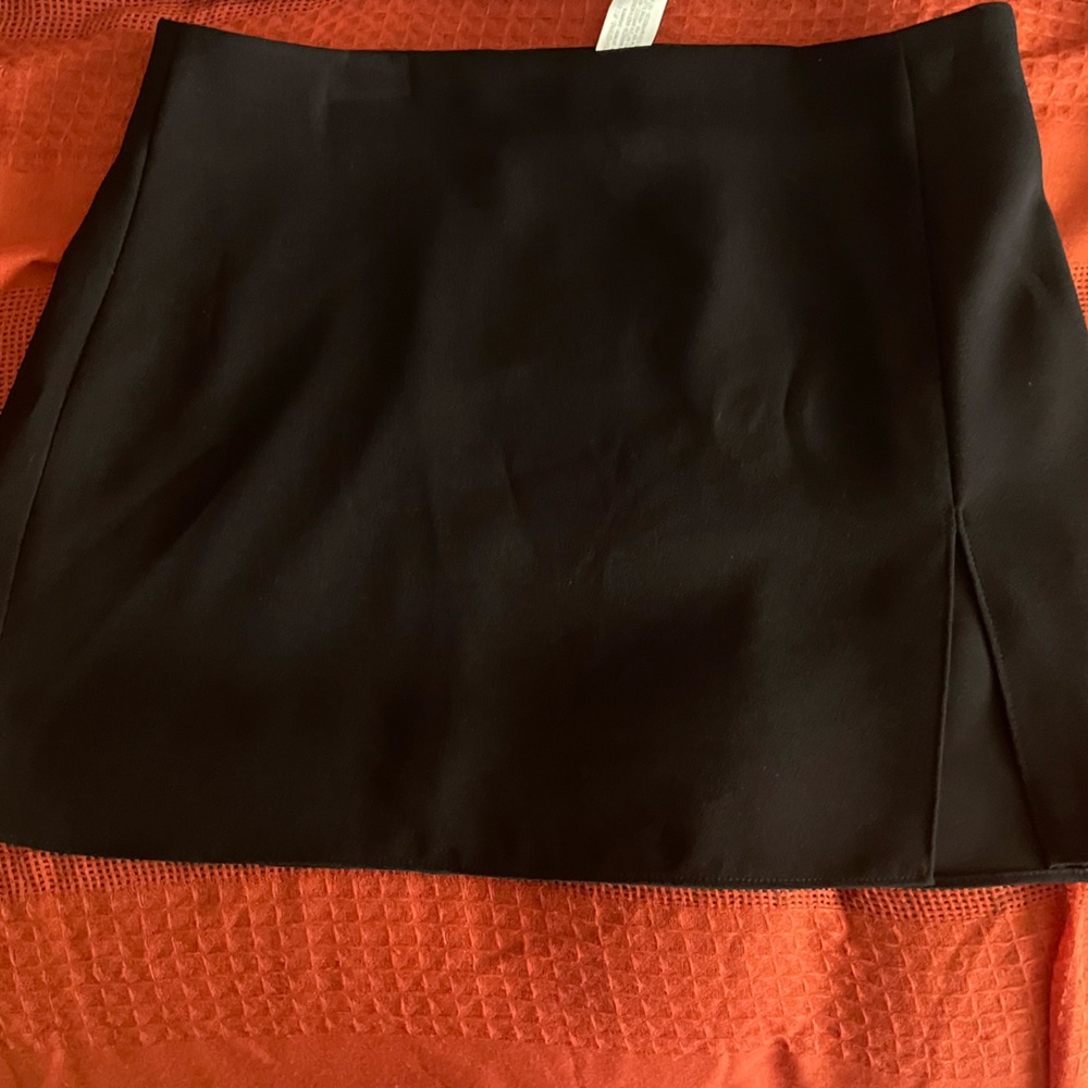 Black mini skirt with slit from Zara